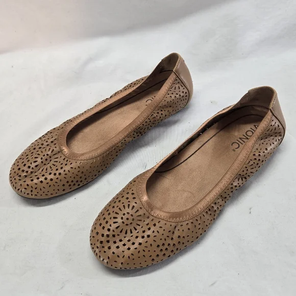Vionic Women's Size 9 Brown Robyn Perforated Leather Ballet Flats Shoes - Picture 1 of 5